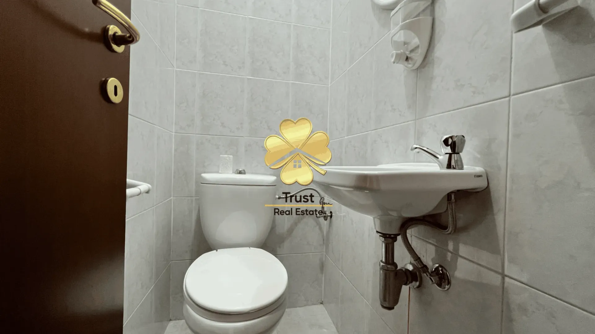 Izdavanje, dvosoban stan, 80m², Stari Aerodrom, Podgorica