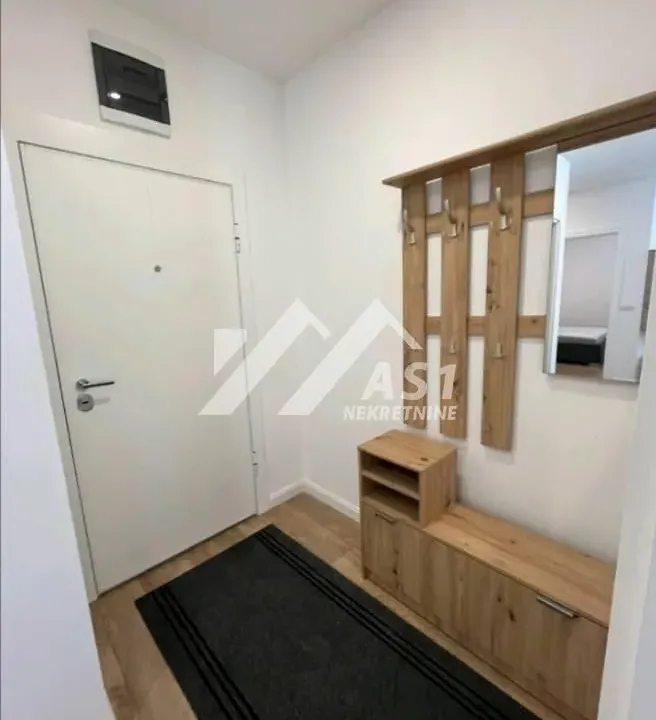 Izdavanje, dvosoban stan, 57m², Sajam, Novi Sad Sve Podlokacije