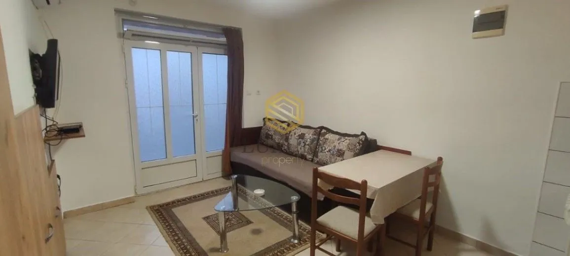 Rent, studio apartment, 26m², Stari Aerodrom, Podgorica