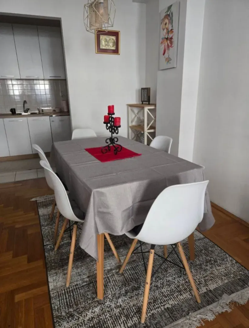 Izdavanje, dvosoban stan, 75m², City Kvart, Podgorica