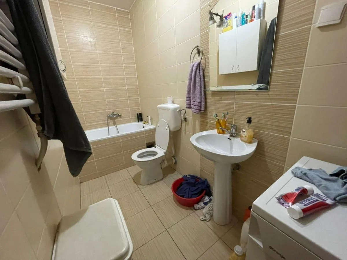 Prodaja, trosoban stan, 78m², Železnička Stanica, Novi Sad Sve Podlokacije