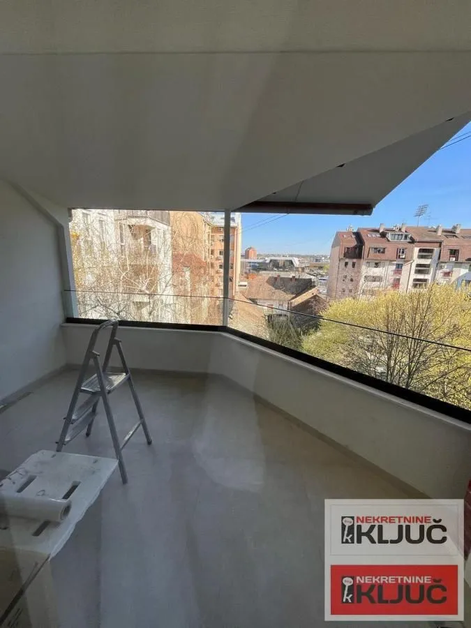 Prodaja, četvorosoban stan, 119m², Spens, Novi Sad Sve Podlokacije