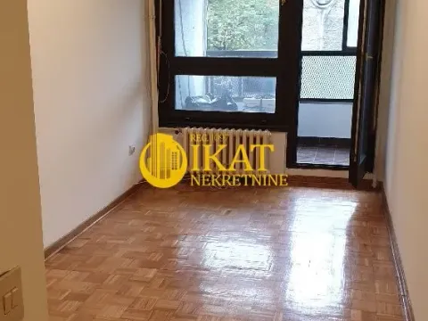 Izdavanje, četvorosoban stan, 115m², Kalenić Pijaca, Vračar Sve Podlokacije - image 2