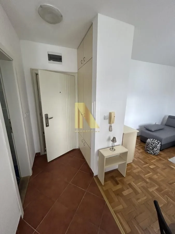 Rent, studio apartment, 26m², Bulevar Evrope, Novi Sad Sve Podlokacije