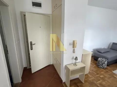 Rent, studio apartment, 26m², Bulevar Evrope, Novi Sad Sve Podlokacije - image 4