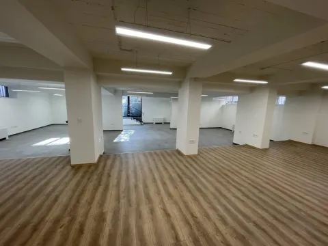 Sale, office space, 212m², Bulevar Oslobodjenja, Novi Sad Sve Podlokacije