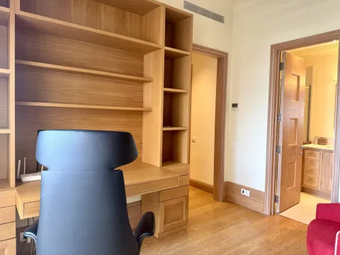 Izdavanje, četvorosoban stan, 228m², Porto Montenegro, Tivat - image 20