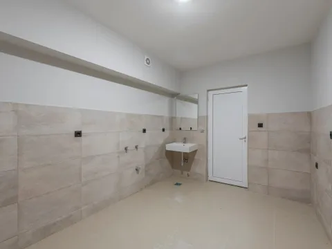 Prodaja, kuća, 492m², Mareza, Podgorica - image 41