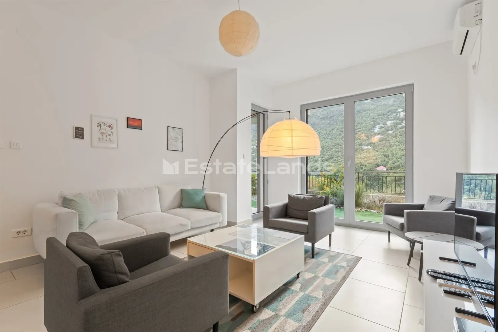 Prodaja, trosoban stan, 97m², Morinj, Kotor