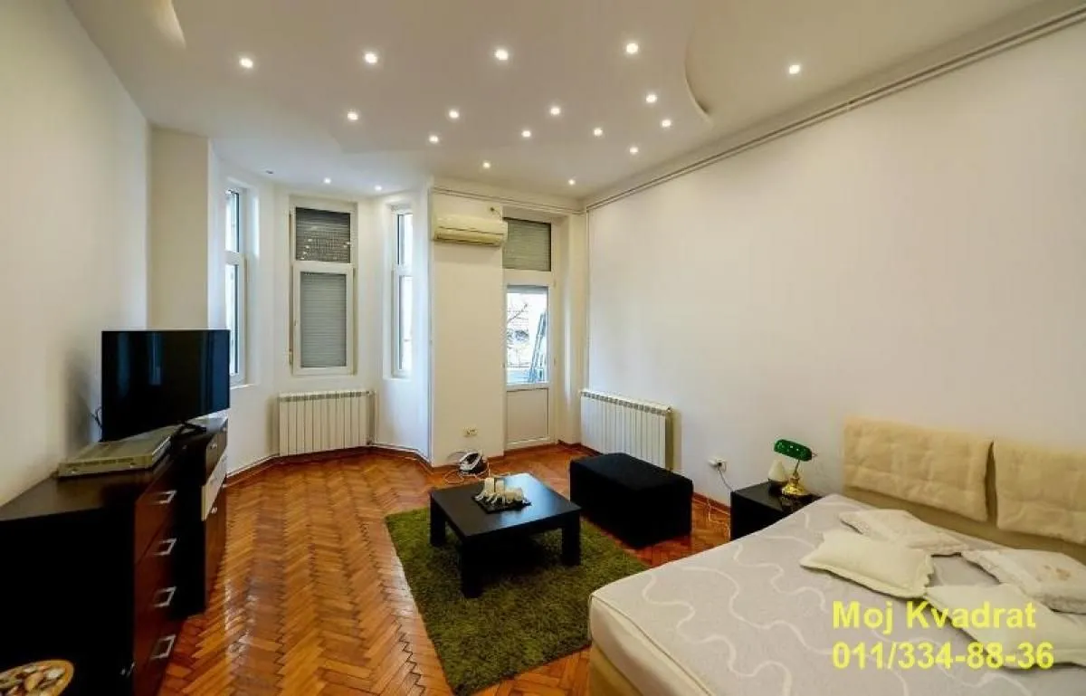 Prodaja, trosoban stan, 86m², Vračar Centar, Vračar Sve Podlokacije