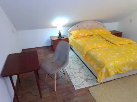 Rent, two bedroom apartment, 80m², Kalimanj, Tivat - image 3