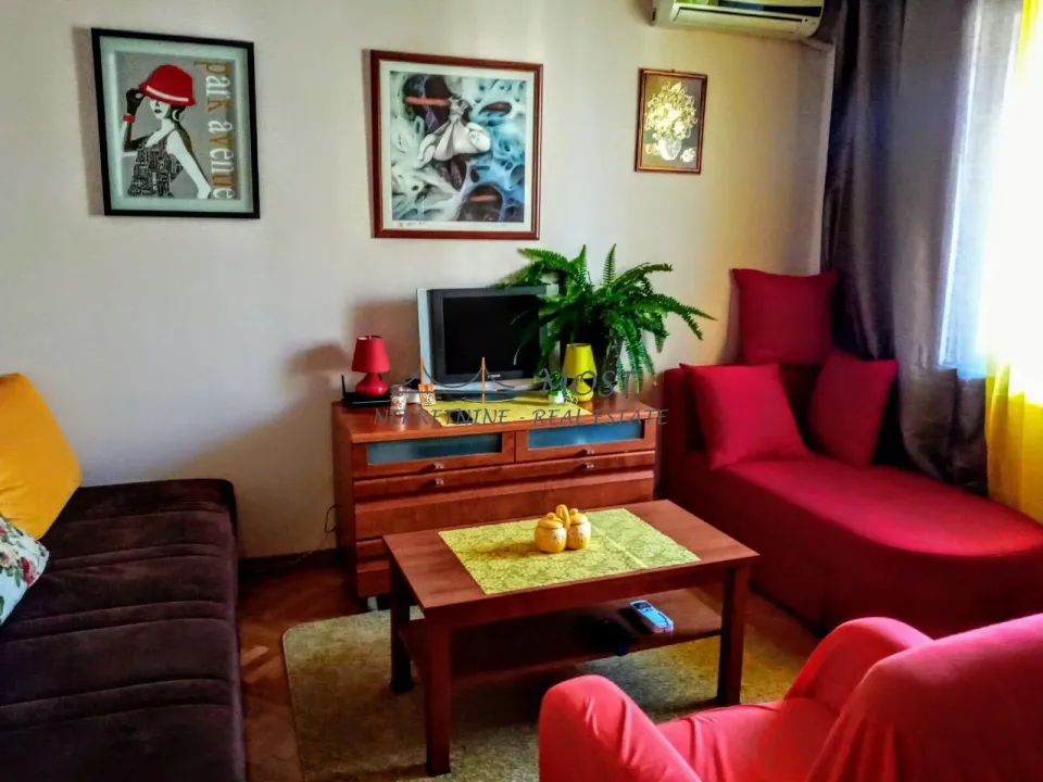 Prodaja, garsonjera, 30m², Gintaš, Podgorica