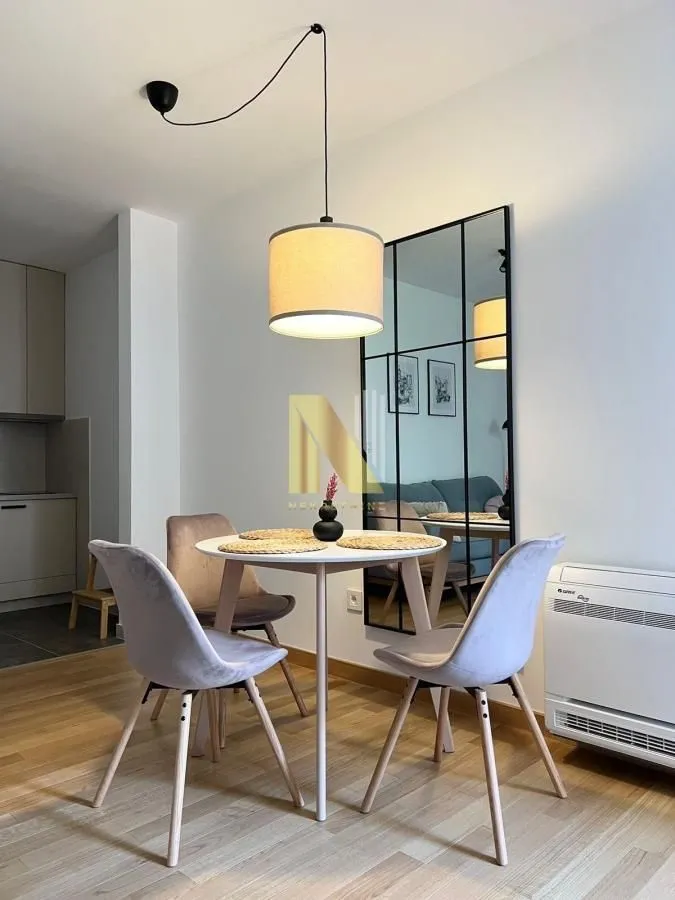 Izdavanje, jednosoban stan, 39m², Bulevar Oslobodjenja, Novi Sad Sve Podlokacije