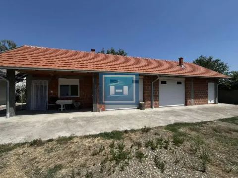 Prodaja, kuća, 271m², Šantarovac, Jagodina - image 28