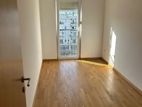 Rent, two bedroom apartment, 65m², Stari Aerodrom, Podgorica - image 3