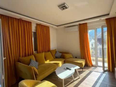 Rent, one bedroom apartment, 50m², Budva, Crna Gora - image 9