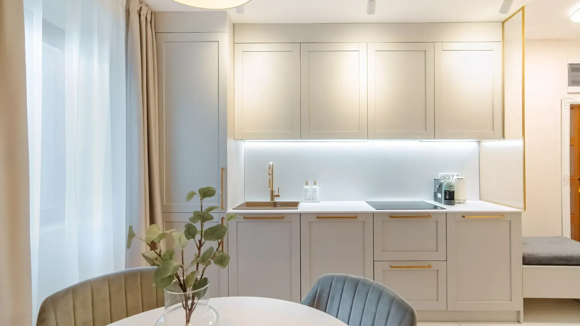 Prodaja, dvosoban stan, 43m², Centar, Kotor