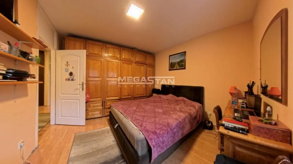 Sale, three bedroom apartment, 76m², Stari Grad, Beograd