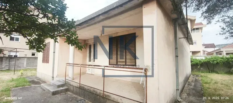 Prodaja, kuća, 120m², Tološi, Podgorica