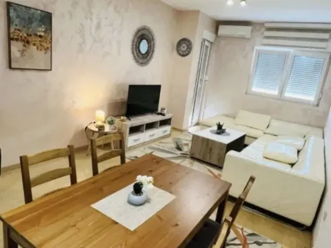 Rent, one bedroom apartment, 47m², City Kvart, Podgorica - image 1