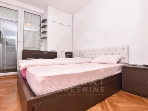 Rent, two bedroom apartment, 76m², Blok 6, Podgorica - image 9