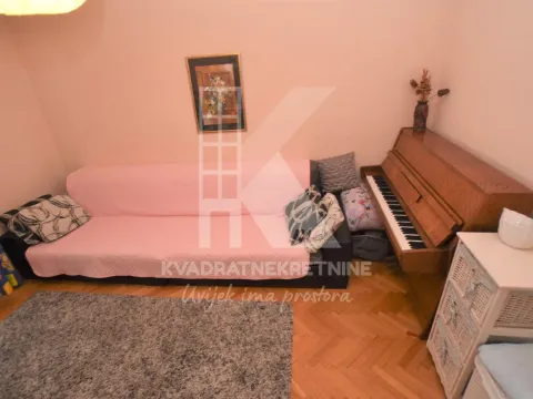 Izdavanje, kuća, 410m², Donja Gorica, Podgorica - image 19