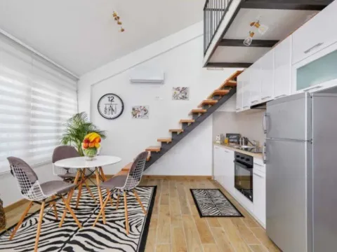 Rent, one bedroom apartment, 50m², Centar, Tivat