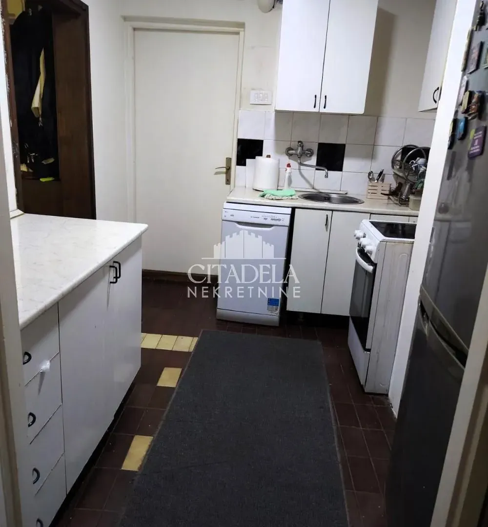 Prodaja, dvosoban stan, 48m², Novi Beograd Blok 72, Novi Beograd Sve Podlokacije