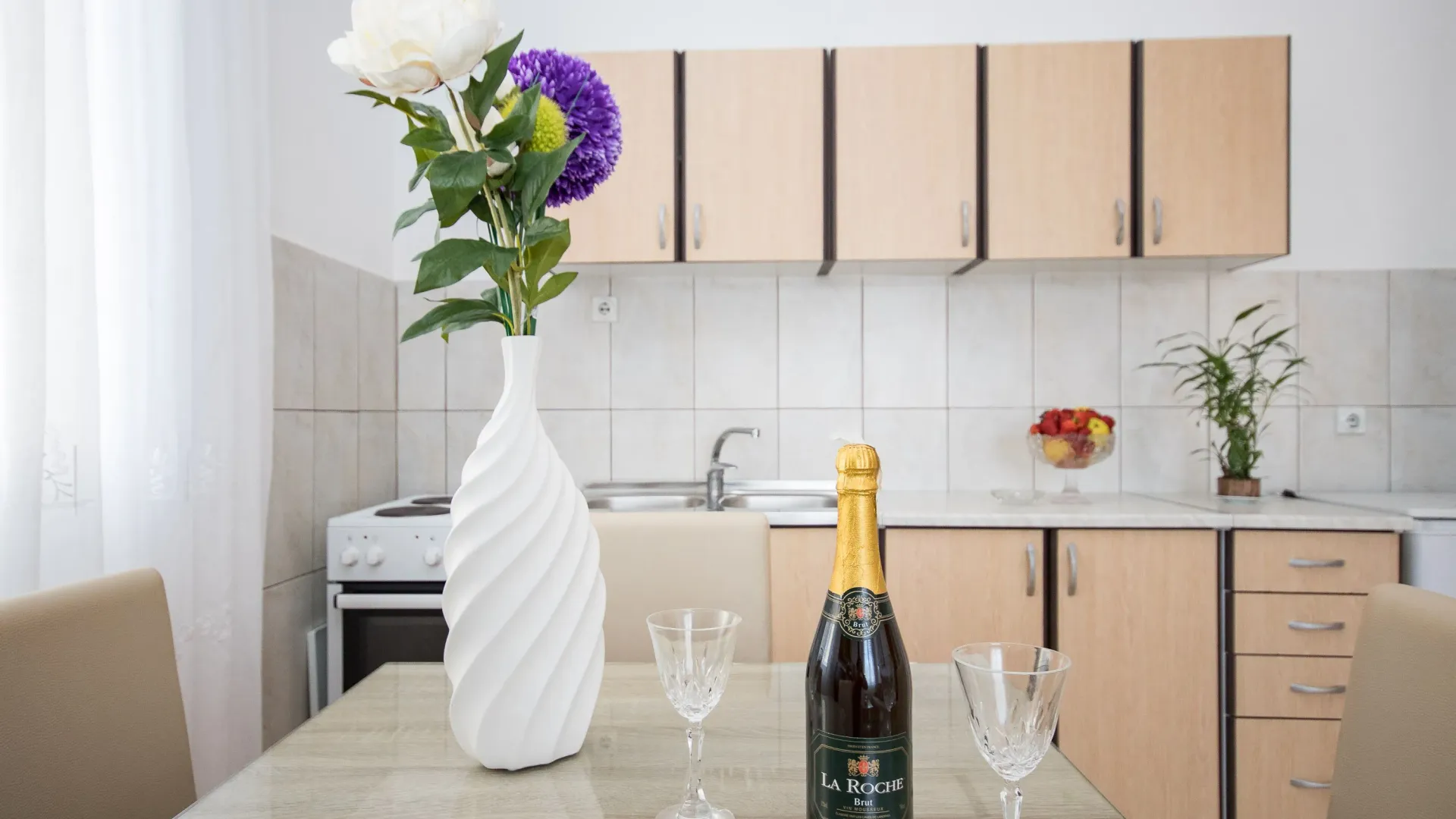 Daily-rent, one bedroom apartment, 50m², Centar, Bar