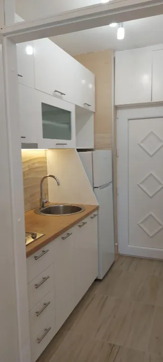 Izdavanje, jednosoban stan, 27m², Sutomore, Bar