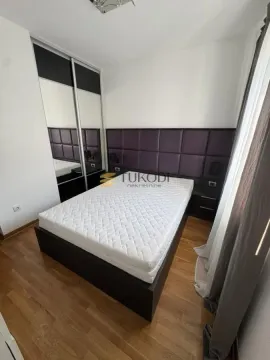 Izdavanje, dvosoban stan, 52m², Zemun Gornji Grad, Zemun Sve Podlokacije - image 4