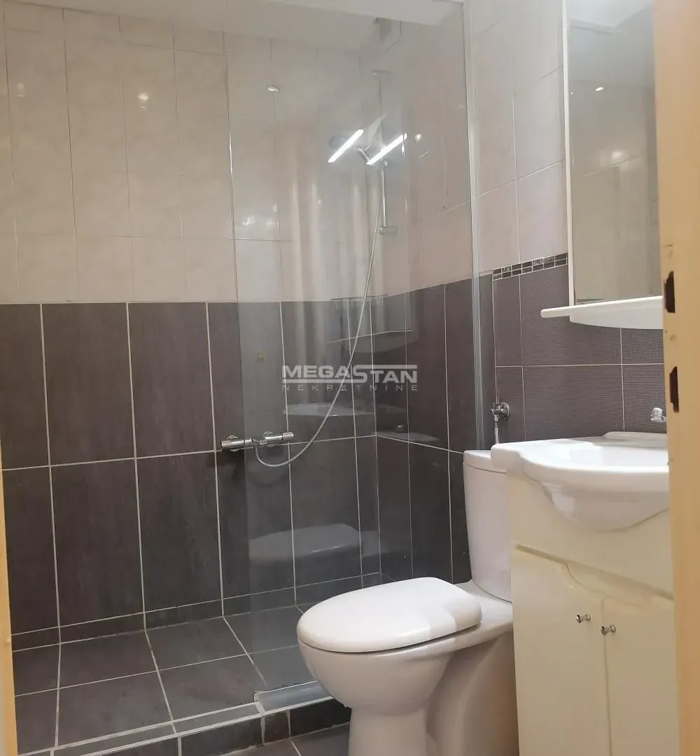 Rent, four bedroom apartment, 115m², Kalenić Pijaca, Vračar Sve Podlokacije