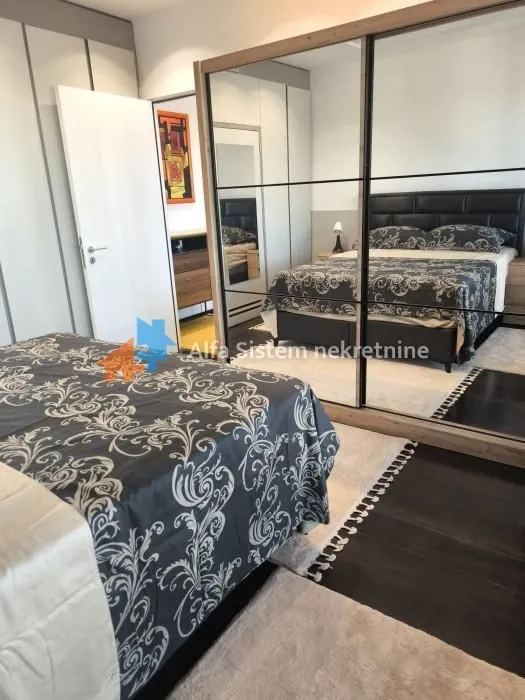 Rent, four bedroom apartment, 95m², Stari Grad, Beograd