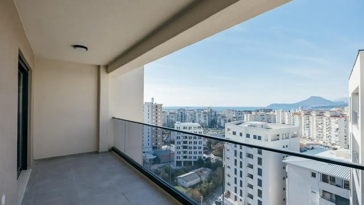 Sale, three bedroom apartment, 128m², Centar, Bar