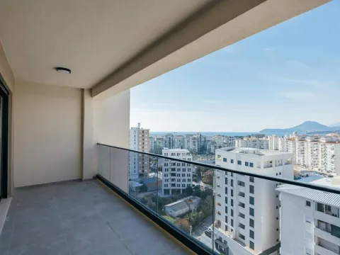 Sale, three bedroom apartment, 128m², Centar, Bar - image 1