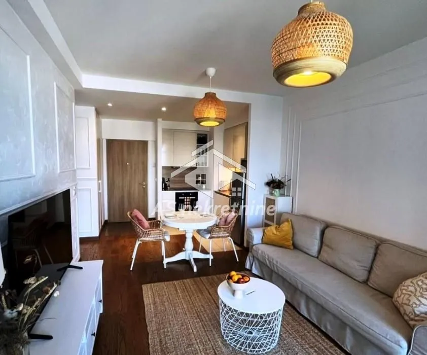 Izdavanje, dvosoban stan, 58m², Savski Venac, Beograd