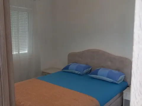 Izdavanje, jednosoban stan, 45m², Kumbor, Herceg Novi - image 4