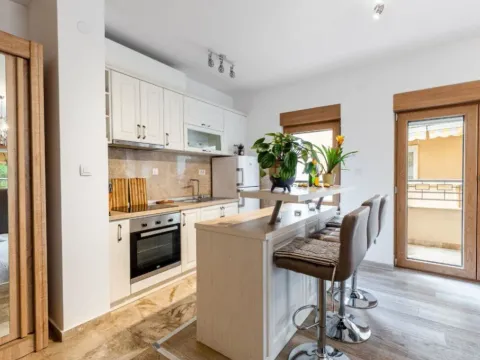 Sale, one bedroom apartment, 74m², Pržno, Budva - image 5