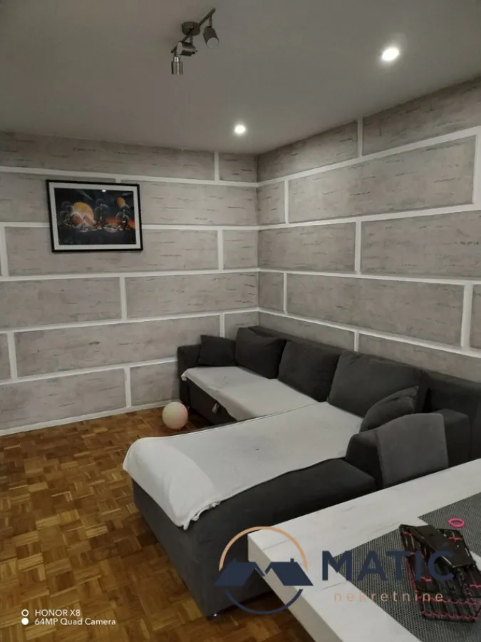 Prodaja, trosoban stan, 64m², Novo naselje, Novi Sad