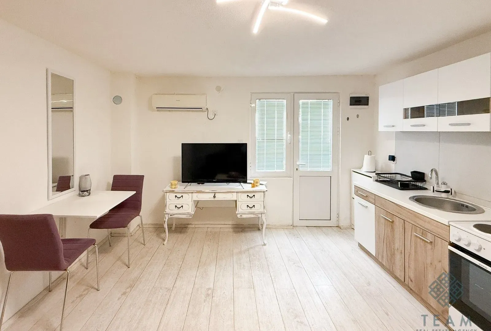 Rent, studio apartment, 22m², Drač, Podgorica