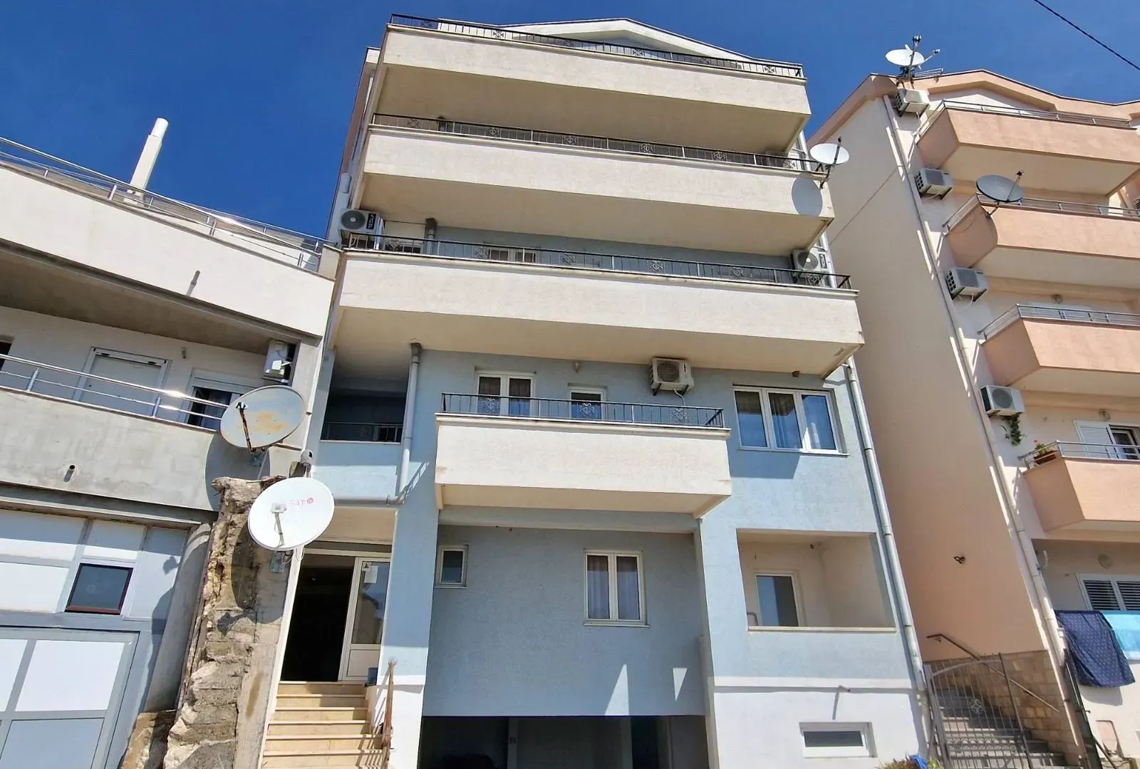 Rent, three bedroom apartment, 155m², Prijevor, Budva