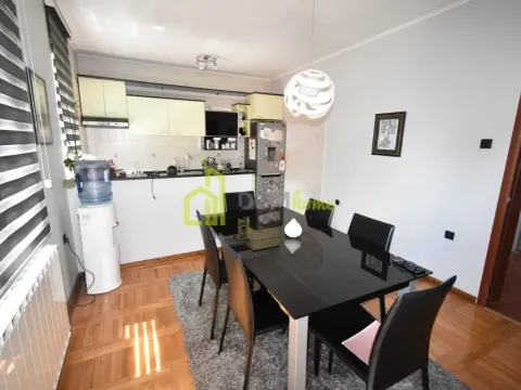 Prodaja, kuća, 230m², Zlatica, Podgorica - image 11