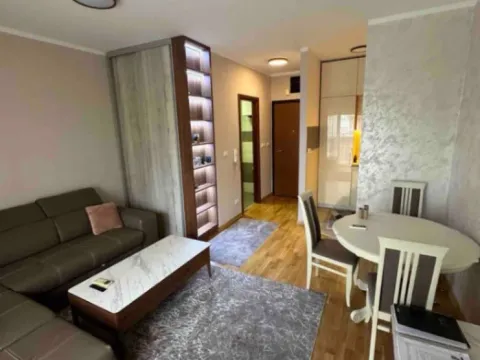 Izdavanje, garsonjera, 30m2, City Kvart, Podgorica Izdavanje, garsonjera, 30m2, City Kvart, Podgorica