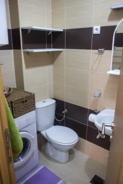 Izdavanje, jednosoban stan, 48m², Dalmatinska ulica, Podgorica - image 4