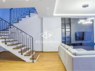 Izdavanje, stan, 188m², Kalenić Pijaca, Vračar Sve Podlokacije - image 2