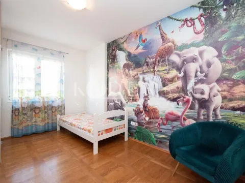 Rent, two bedroom apartment, 79m², Stari Aerodrom, Podgorica - image 7