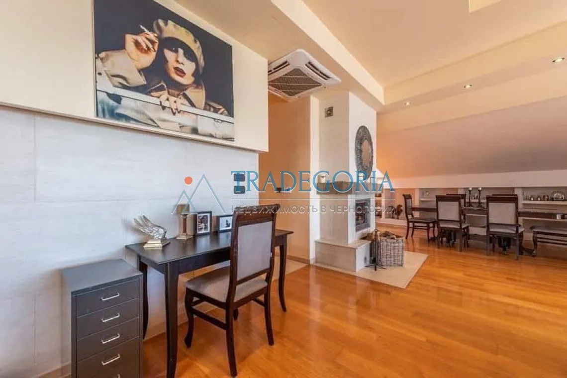 Prodaja, trosoban stan, 230m², Rafailovići, Budva