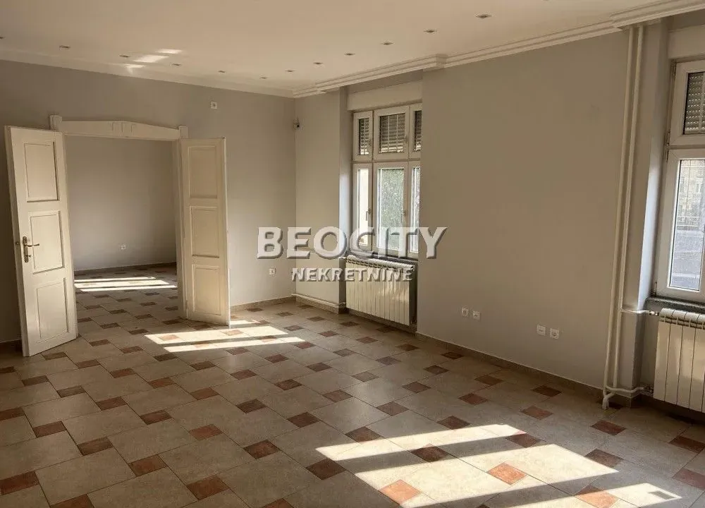 Izdavanje, trosoban stan, 90m², Centar, Novi Sad