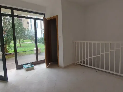 Sale, office space, 64m², Podgorica, Crna Gora