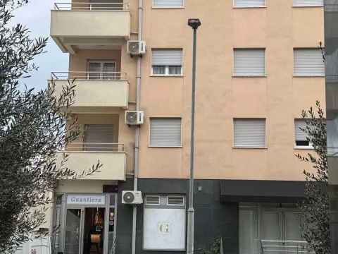 Izdavanje, jednosoban stan, 52m², Budva, Crna Gora - image 10